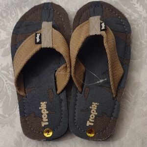 Kids Sandals - Tan And Green